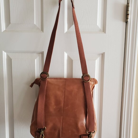 The Sak Ventura convertible backpack in tan/brown Embosses leather - Picture 4 of 14